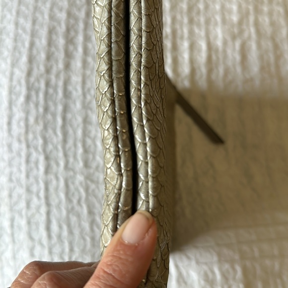 Fossil Textured PVC Crossbody/Clutch - Picture 10 of 10